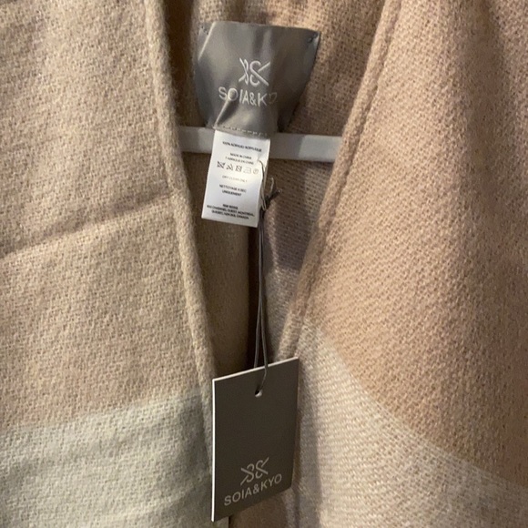 Sonia and Kyo scarfigan - Picture 2 of 4